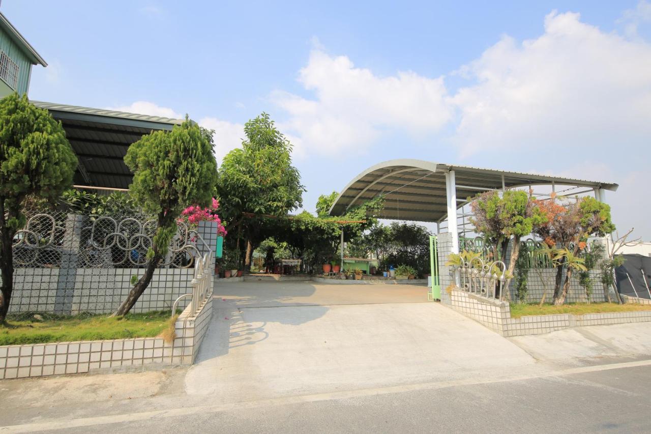 Bridgeside Homestay Pingtung Exterior foto